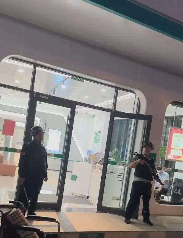 患病老人被要求本人到场取钱时死亡，农行株洲支行最新回应：向逝者致以沉痛哀悼  第3张